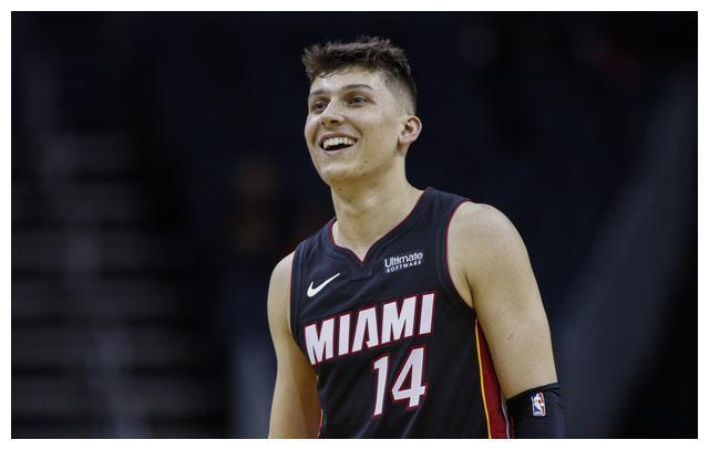 国际赛事中 国际赛事中